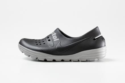 6月23日発売】 F.C.R.B. × ナイキ ソーラー ソフト サンダル