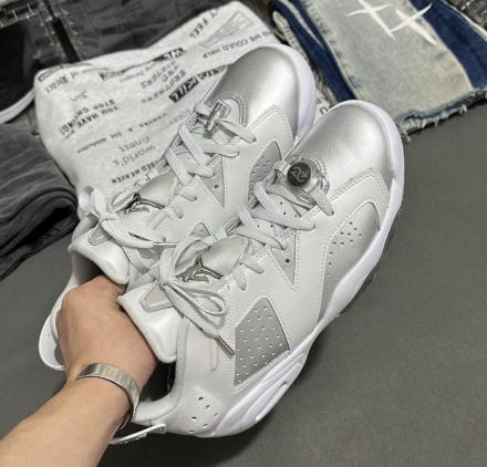 国内11月17日発売予定】 ナイキ エア ジョーダン 6 ロー ゴルフ