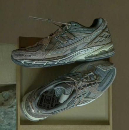 国内7月13日発売予定】 エヌ.ハリウッド × インヴィンシブル