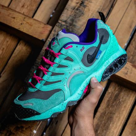 国内2月24日/28日発売予定】 アンディフィーテッド × ナイキ エア テラ