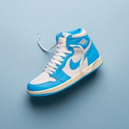 国内5月10日発売予定】 ナイキ エア ジョーダン 1 ハイ OG “UNC