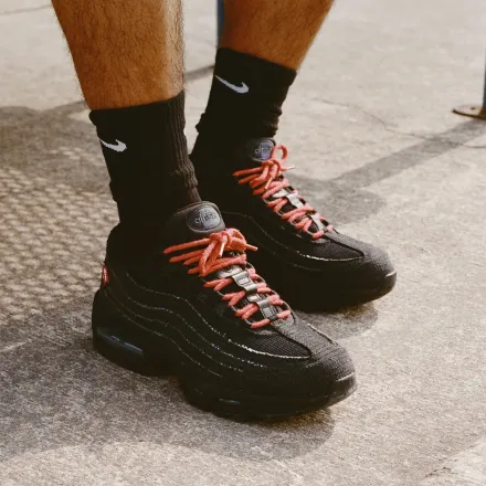 国内7月10日/11日発売予定/8月8日抽選応募締切】リーバイス × ナイキ