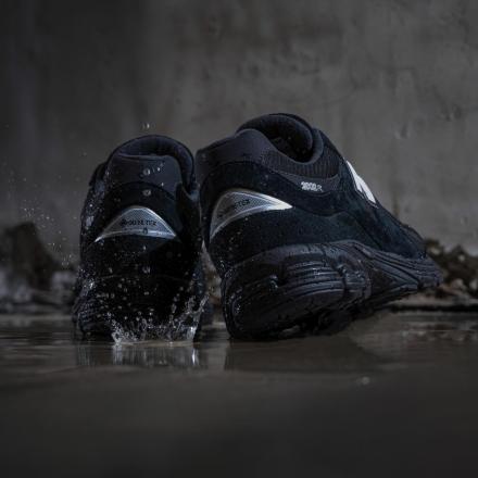 国内4月11日/18日発売予定】 ニューバランス 2002R 