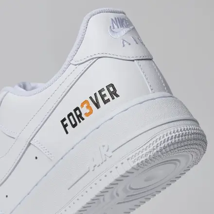 国内8月15日発売予定】長嶋茂雄 × ナイキ エア フォース 1 '07