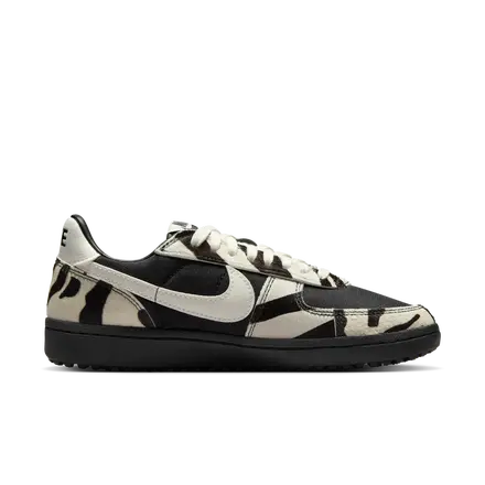 国内先行予約/11月29日発売予定】 ナイキ ウィメンズ フィールド