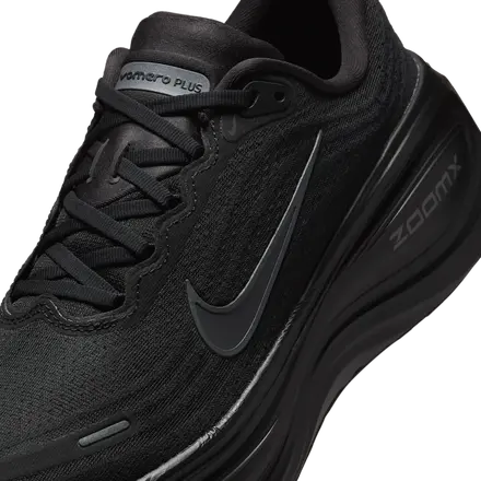 国内11月12日発売予定】ナイキ ボメロ プラス ブラック/メタリック