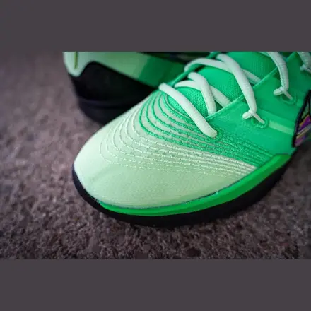 国内10月23日発売予定】ナイキ サブリナ 3 