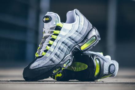 国内3月26日発売予定】 ナイキ エアマックス95 パッチ クール グレー