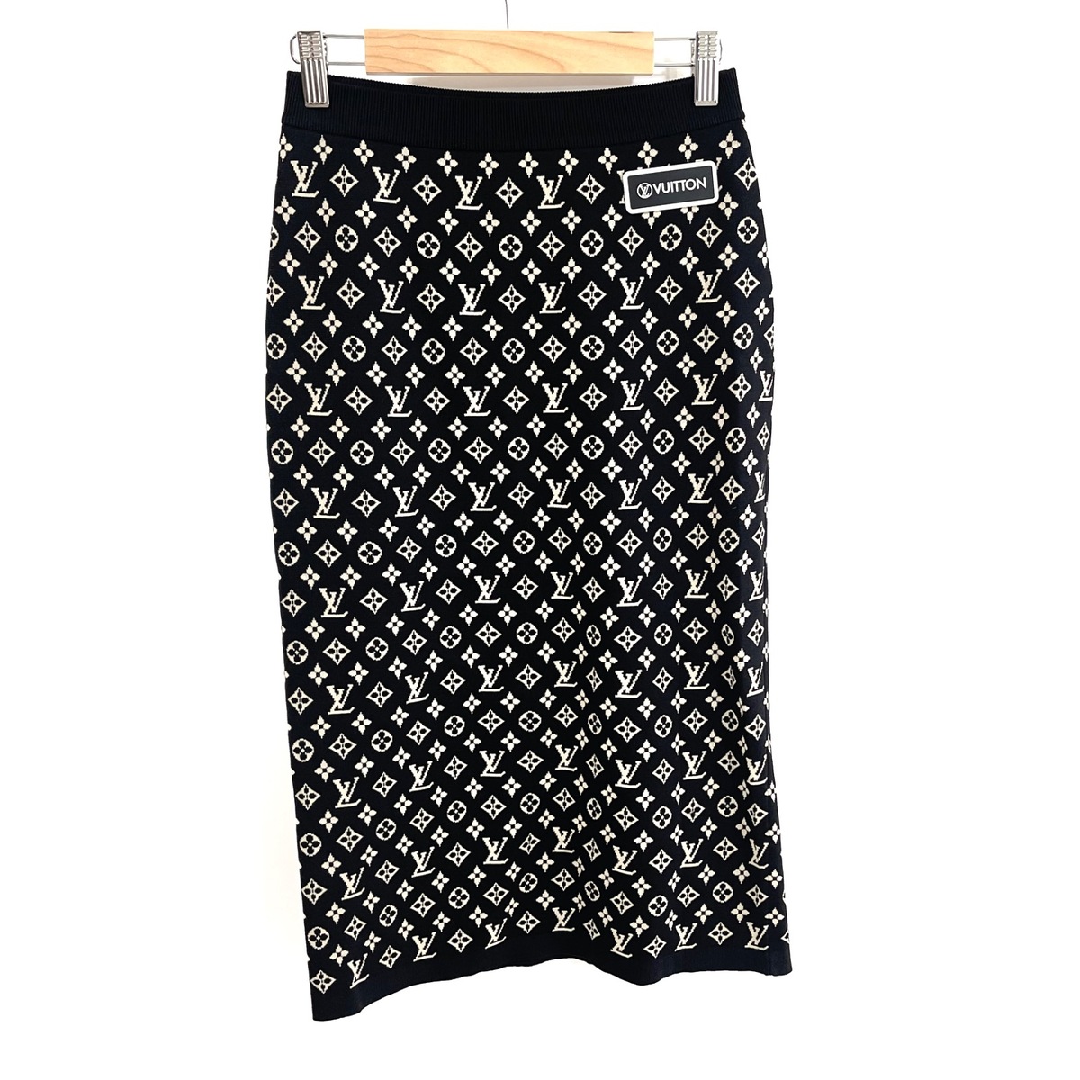 ルイヴィトン/スカート/黒×ベージュ×ピンク/サイズ：XSの買取実績