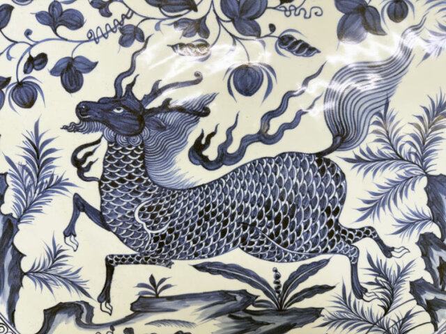 景徳鎮 青花麒麟文大皿 【商品番号m-so003】