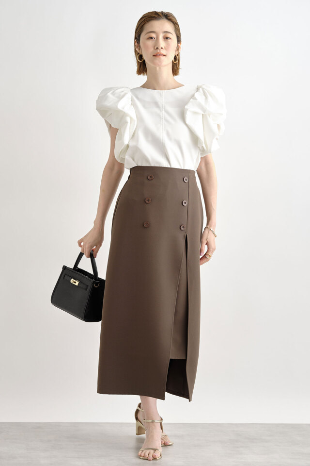 ディープスリットラップ風スカート