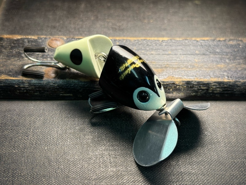 ナマズ大会アリバイルアー FROG