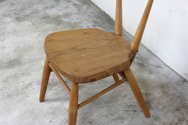 イギリスアーコール社 ercol スタッキングチェア（シングルバック 座面