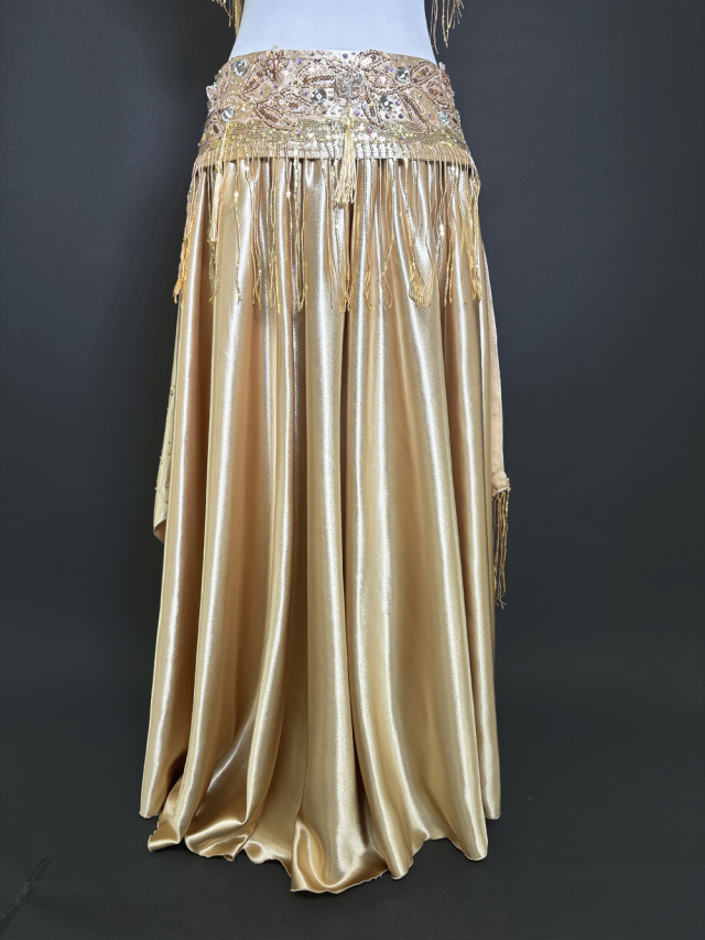 ベリーダンス衣装】艶のあるゴールドが輝く！装飾もゴージャスなベリー