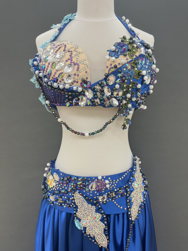 ベリーダンス衣装】装飾が華やか！エレガントなロイヤルブルー の