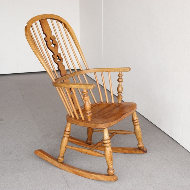 ズックにロック」こっちのアンティーク ロッキングチェア ゆらゆらZZZ