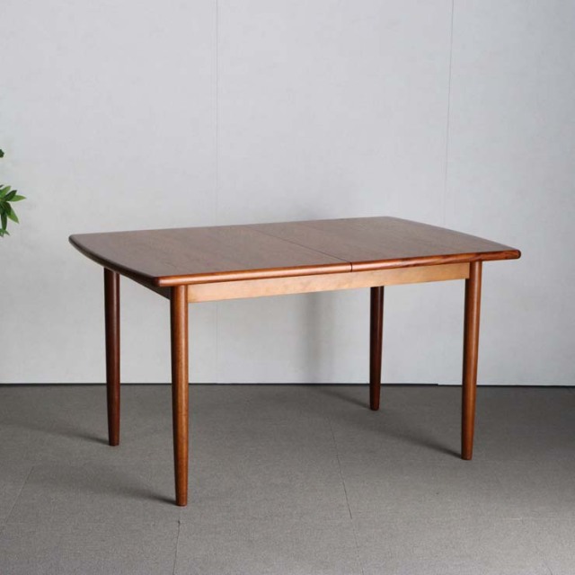 英国ヴィンテージ家具 MEREDREW（メレデュー）｜繊細なラインと誠実な