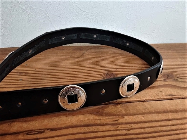 スロッテドコンチョベルト【Tandy Leather 4 CONCHO 】 コンチョ4個