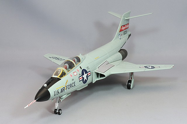 ホビーマスター 1/72 F-16C アメリカ空軍 サンダーバーズ ウォーバーズ