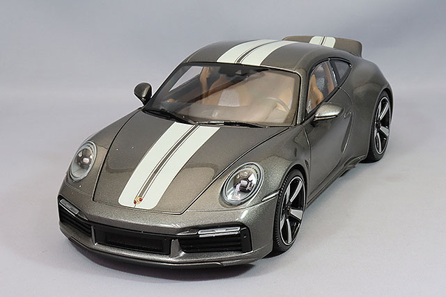 ミニチャンプス 1/18 ポルシェ 911 (992) ターボ S クーペ スポーツ