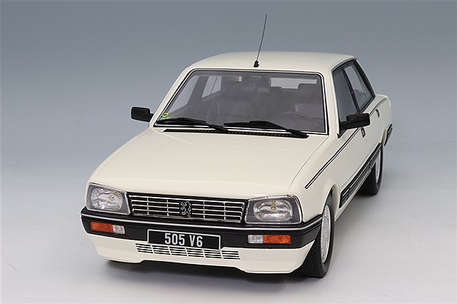 オットー 1/18 フィアット プント アバルト エッセエッセ 2010 ホワイト