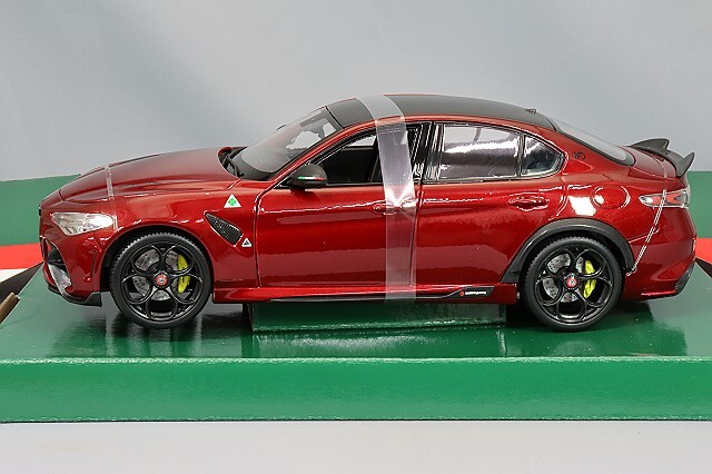 ブラゴ 1/18 アルファロメオ ジュリア GTA レッド