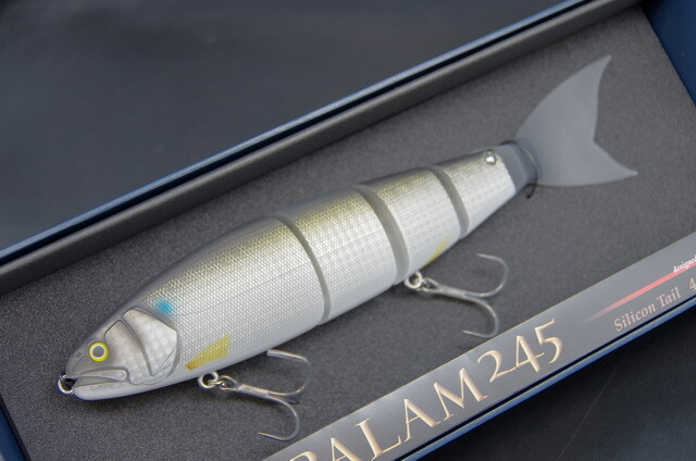 マドネスジャパン バラム245（MADNESS JAPAN BALAM 245） 【シーバス