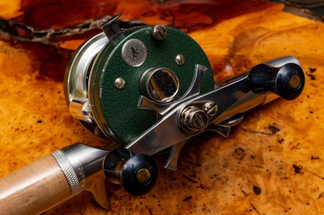 HeadHunters別注 ブライトリバー『4本角爪ドラグ 』