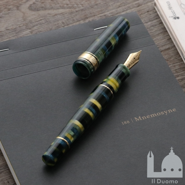 レオナルド モザイコ バオバブ 万年筆 スチールニブ（ゴールド