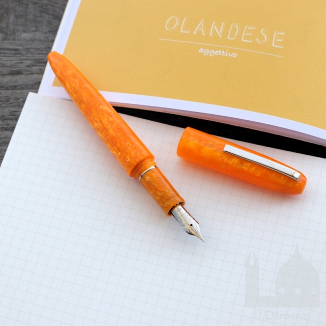 スクリーボ 限定生産品 ピウマ コルニオラ（カーネリアン） 万年筆