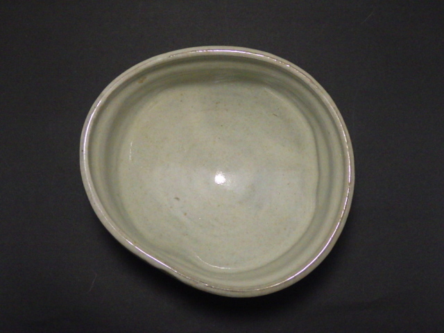 加藤春永（嵯峨窯灰釉轡抹茶茶碗）