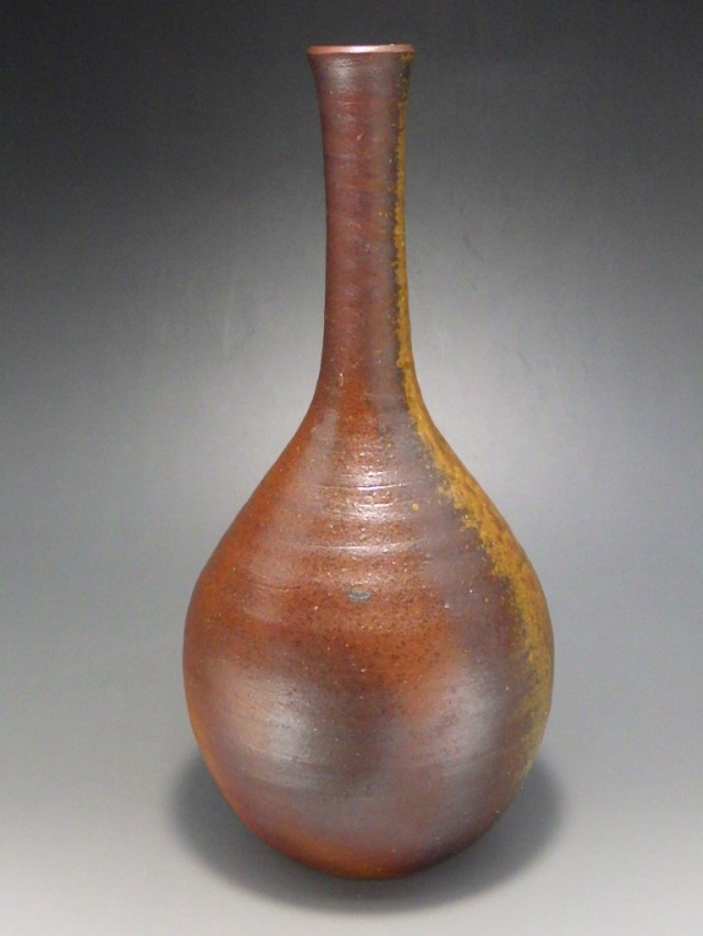 本山和泉（備前焼黄ゴマ鶴首一輪花入）