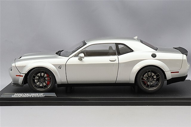 302-013 ソリド 1/18 ダッジ チャレンジャー SRT HELLCAT 302-013