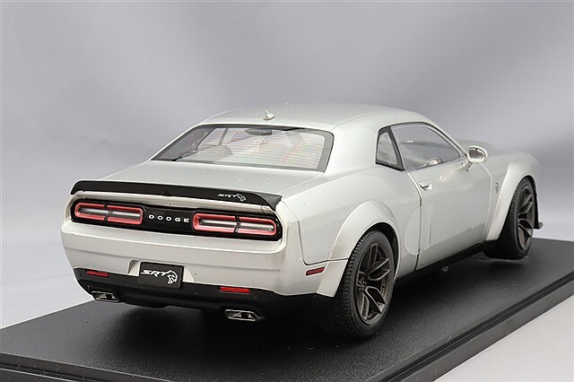 ソリド 1/18 ダッジ チャレンジャー SRT ヘルキャット レッドアイ