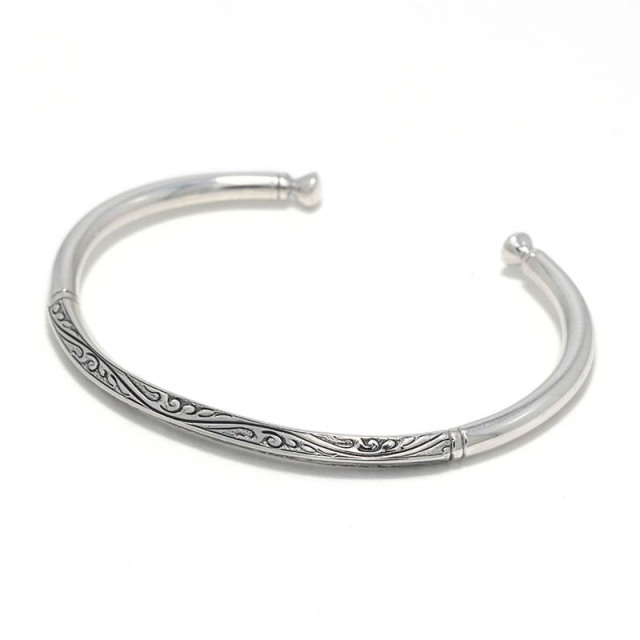 Suman Dhakhwa（スーマンダックワ） Leaf Carved & Sandblast Twist