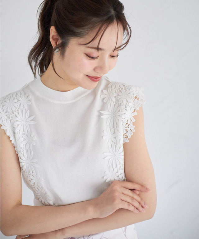 ショルダーフラワーレースニットプルオーバー