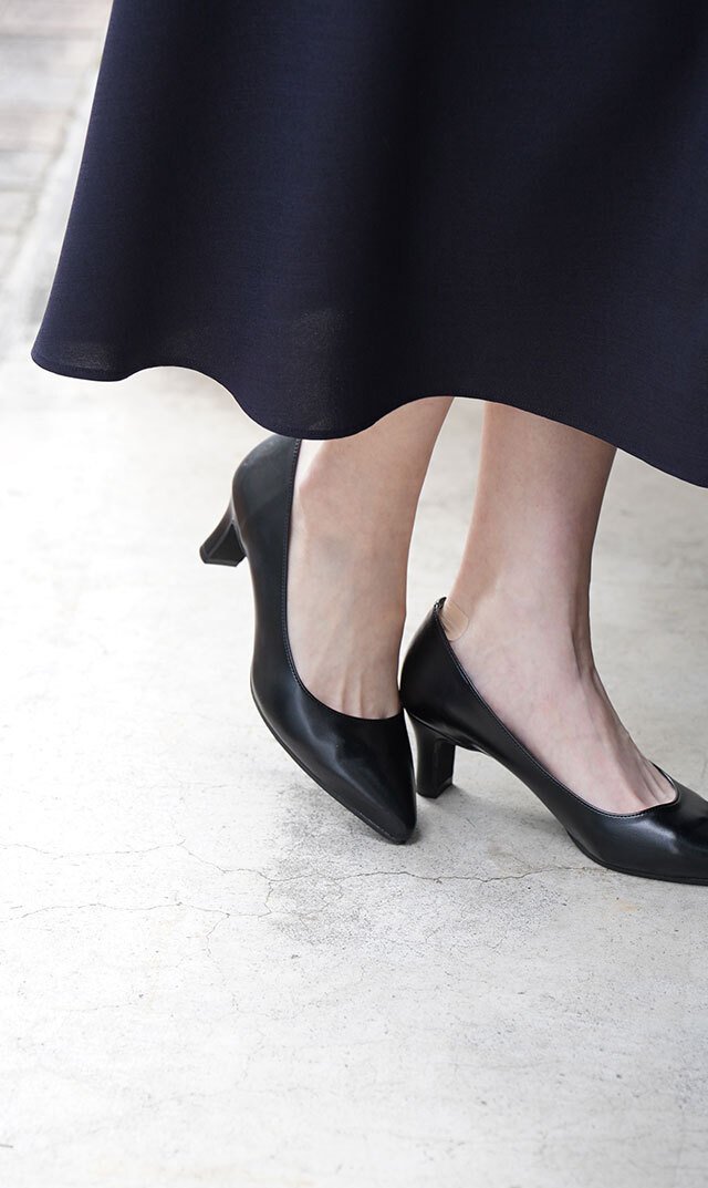 歩きやすさを追求したママのための5cmヒールパンプス