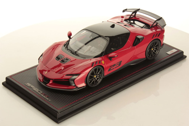 Ferrari F8 Tributoミニカー 1/43