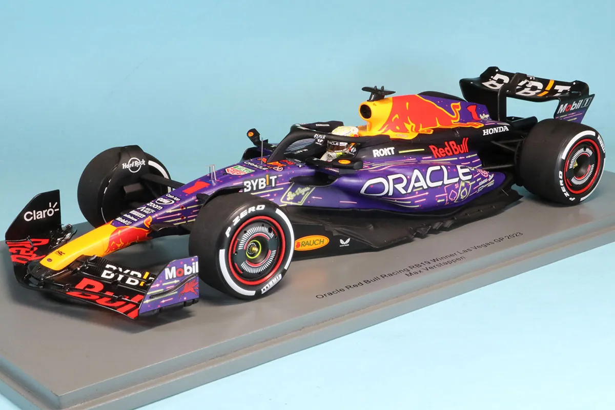 スパーク 1/18 レッドブル RB19 ラスベガス GP 2023 M