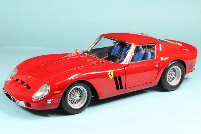 京商 1/18 フェラーリ 250GTO レッド フル開閉 KS08438R ミニカー