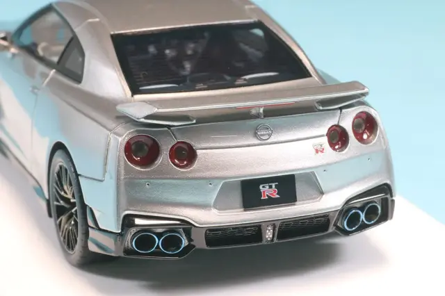 アイドロン 1/43 ニッサン GT-R R35 プレミアムエディション 2025