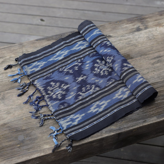 ジャワイカット（インドネシア絣・綿100%・機織り） (NRA932-01