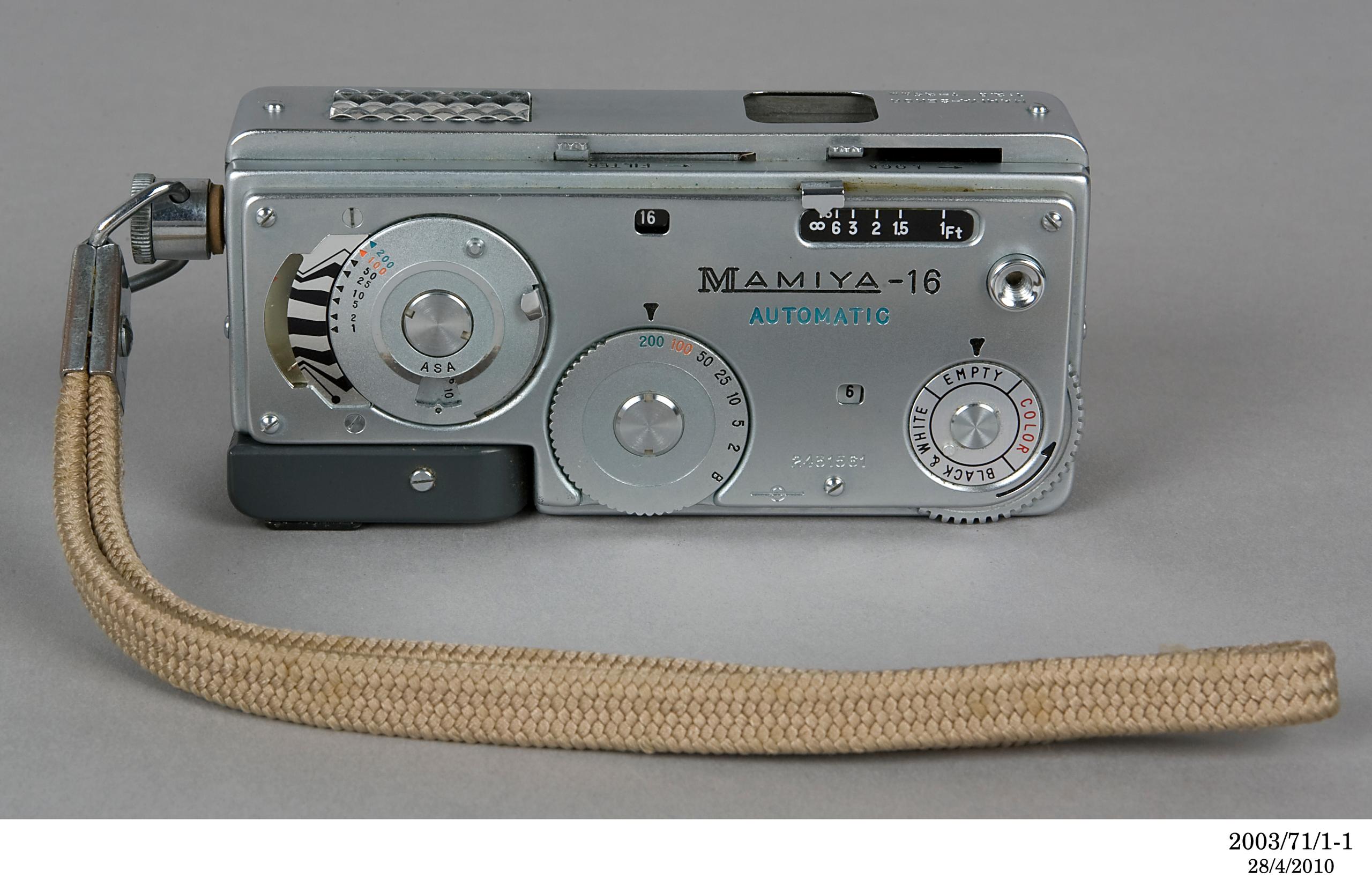 Powerhouse Collection - ⁨Mamiya 16 automatic camera with case⁩, 1959