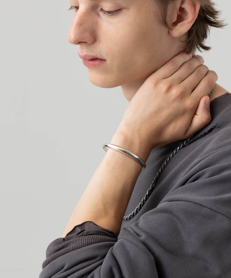 OX JEWELRy Silver Curve Bangle | MB -there is a