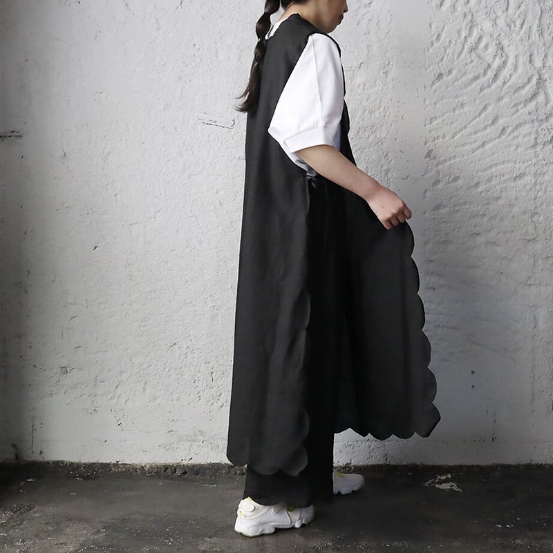 TOWAVASE Bon Voyage dress (black) | nii-B | WEB