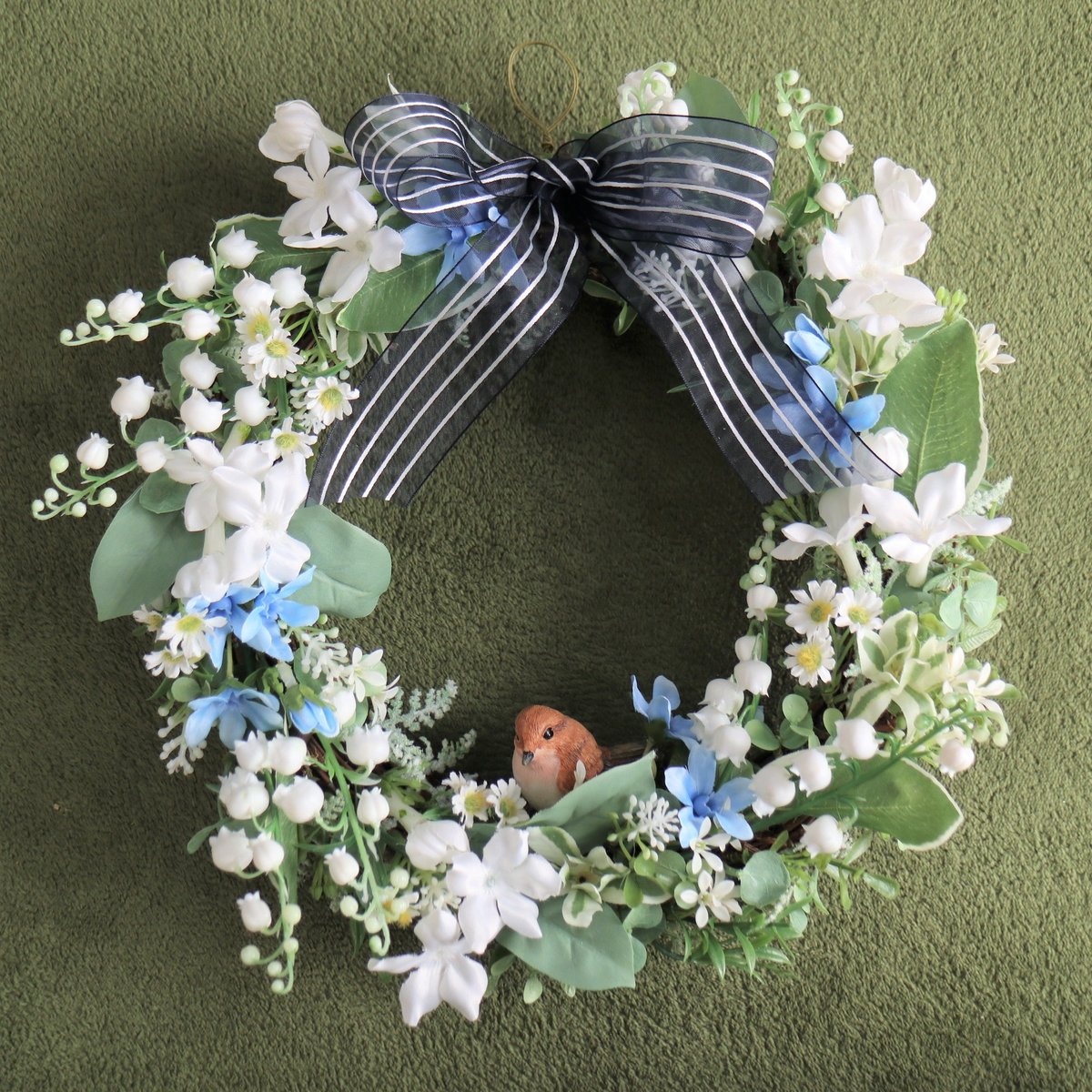 すずらんとブルースターのフラワーリース | etoile-irisee