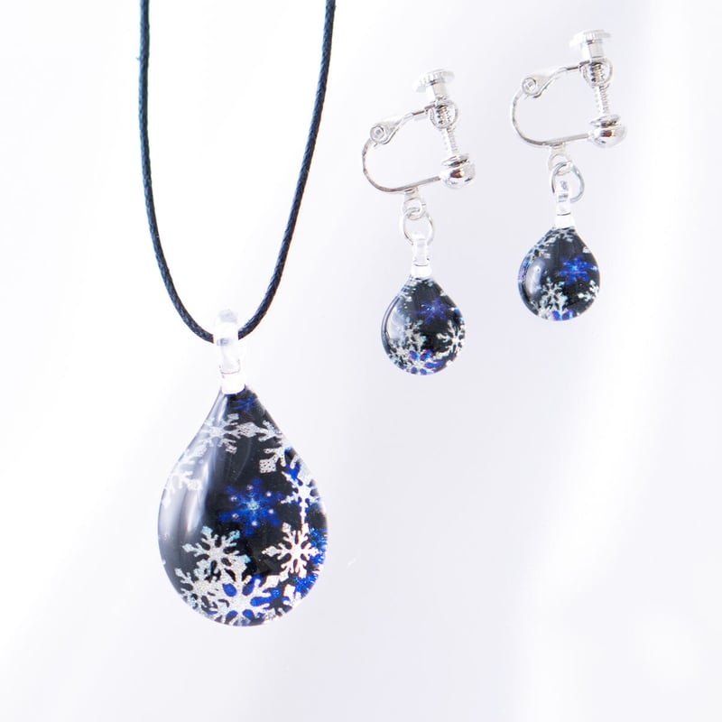 Falling Snowセット＞ ネックレス＋ピアス／イヤリングSサイズ | north