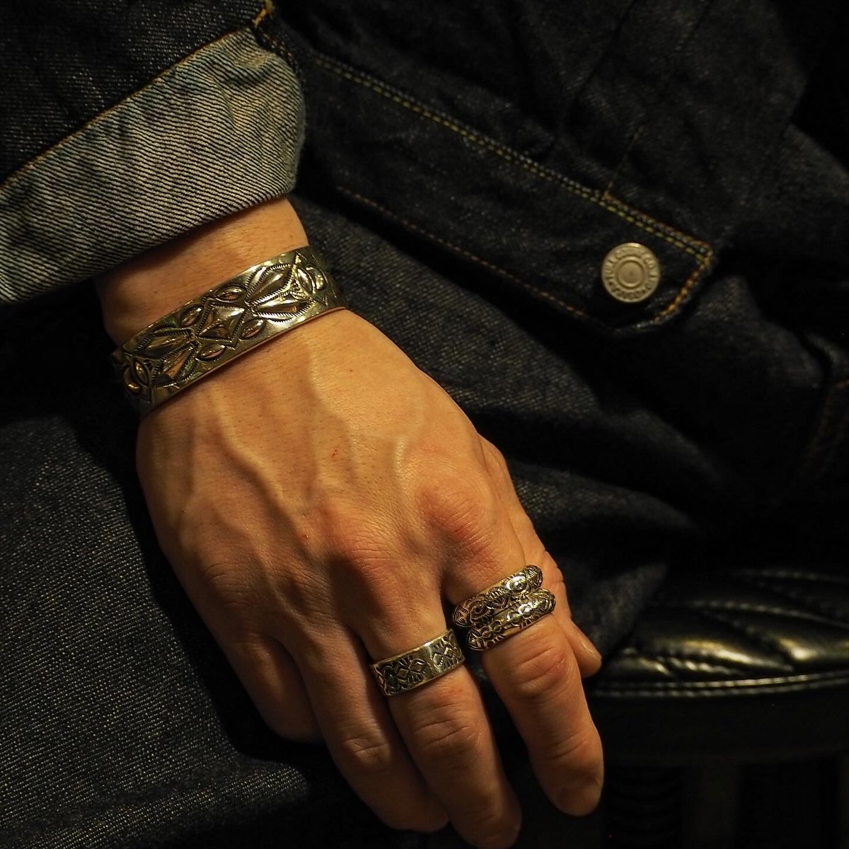 RAY ADAKAI / Double Stamp Bangle | CALIFORNIA