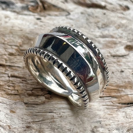 ジョナサンネズ | STORES