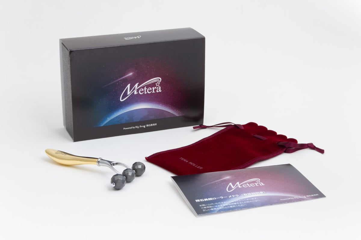 隕石美顔ローラー 「Metera（メテラ）」 | Big' Bang' 隕石直売所 銀座